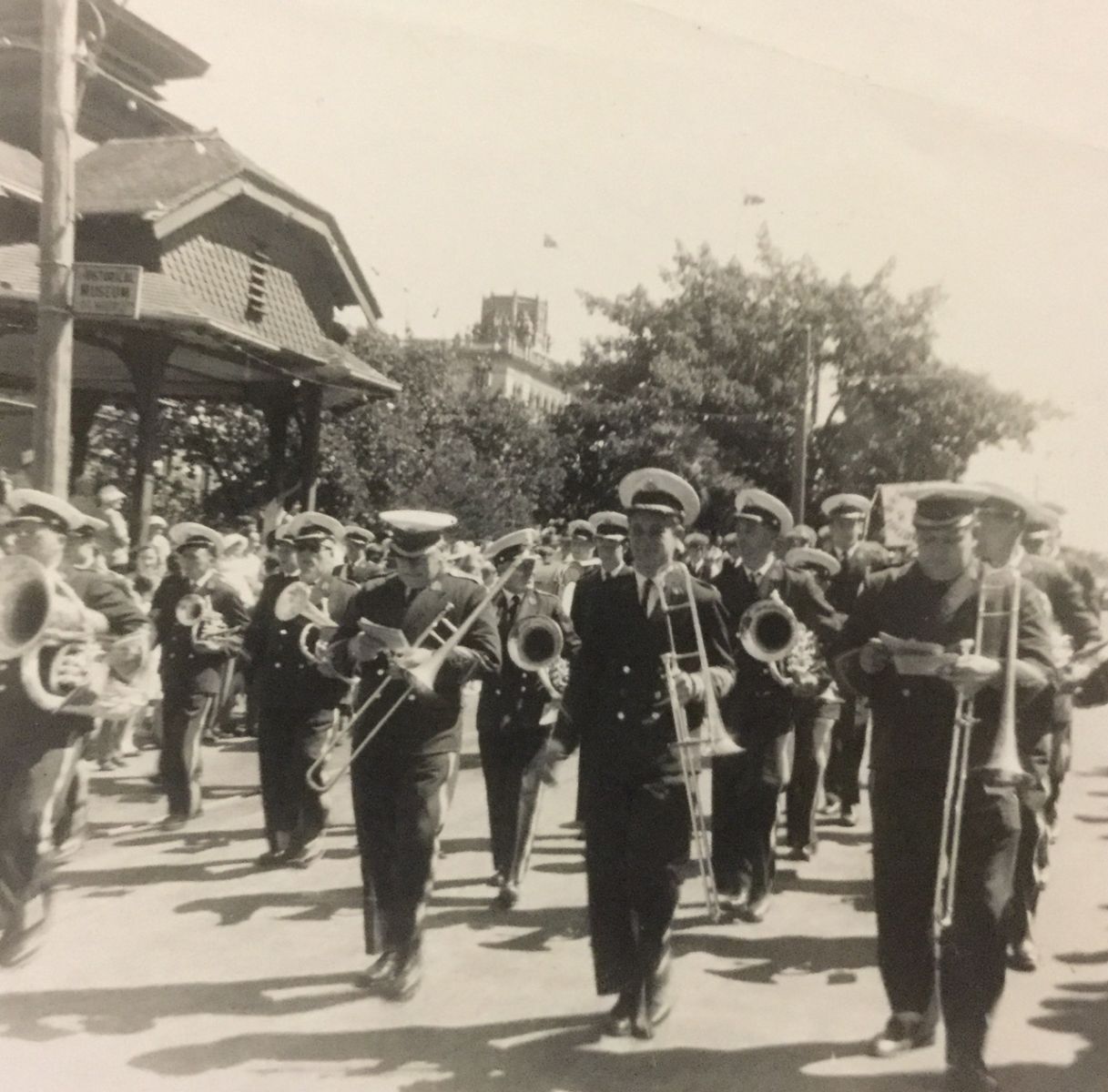 Band playing alongside Titanic Bandstand on Sturt Street, source Ballarat Memorial Concert Band